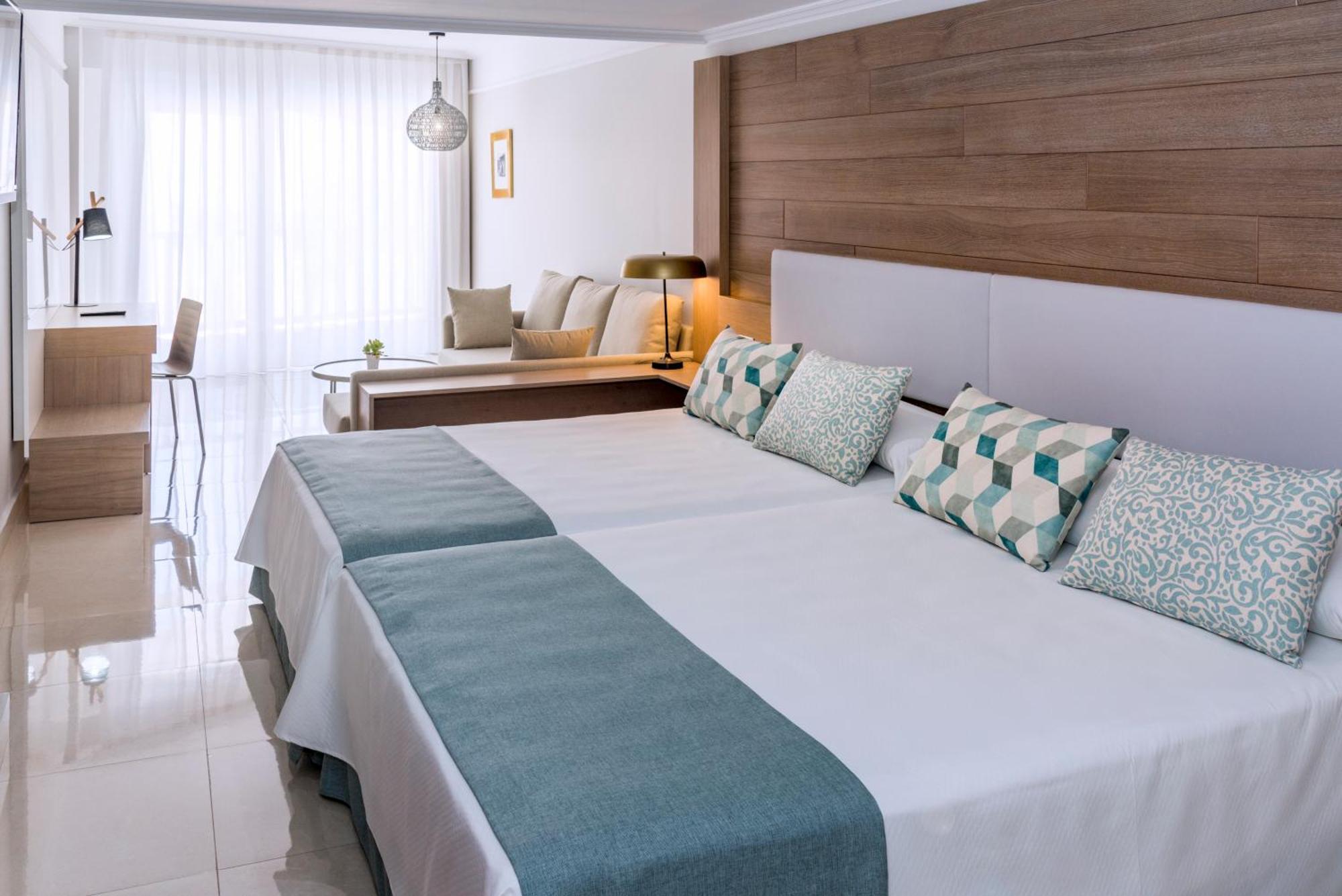 Mediterraneo Bay Hotel & Resort Roquetas de Mar Ngoại thất bức ảnh